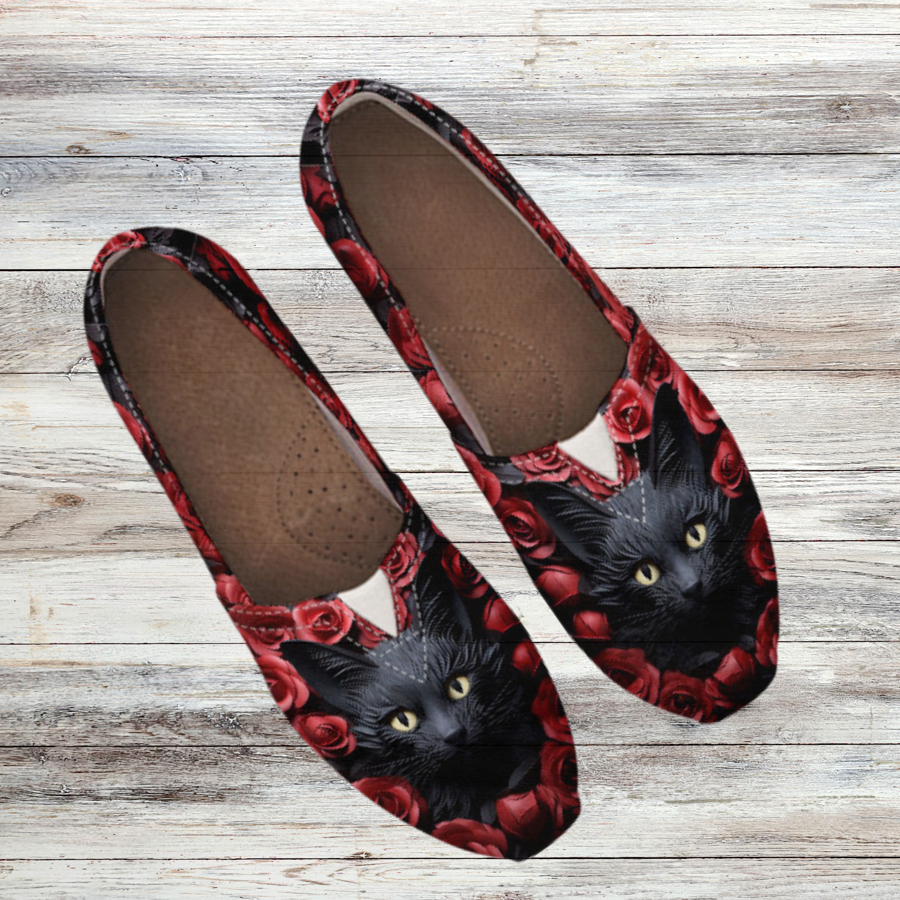 Black Cat in Red Roses Casual Shoes